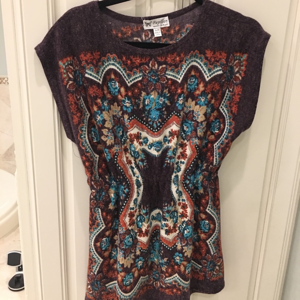 Papillon sweater floral tunic size S/M